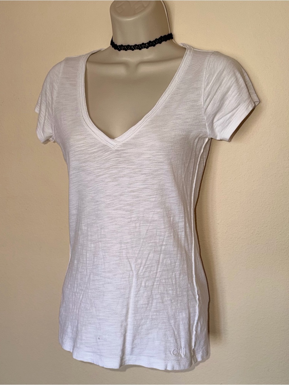 Gilly Hicks XSmall White V-Neck Burnout Short Sleeve Tee - Picture 6 of 13
